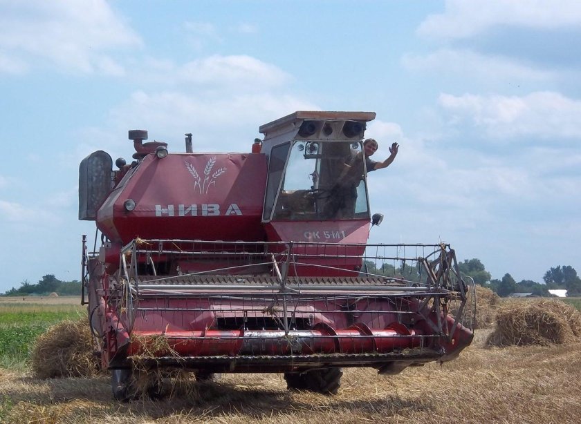 Зерноуборочный комбайн «Дон-2600»