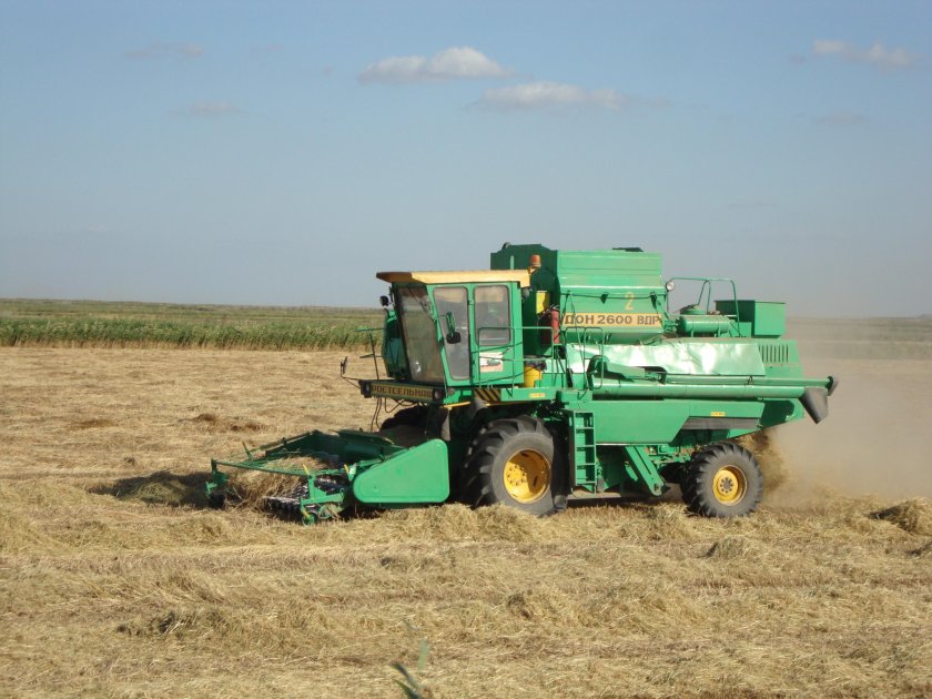 Комбайны Дон 2600 ВДР