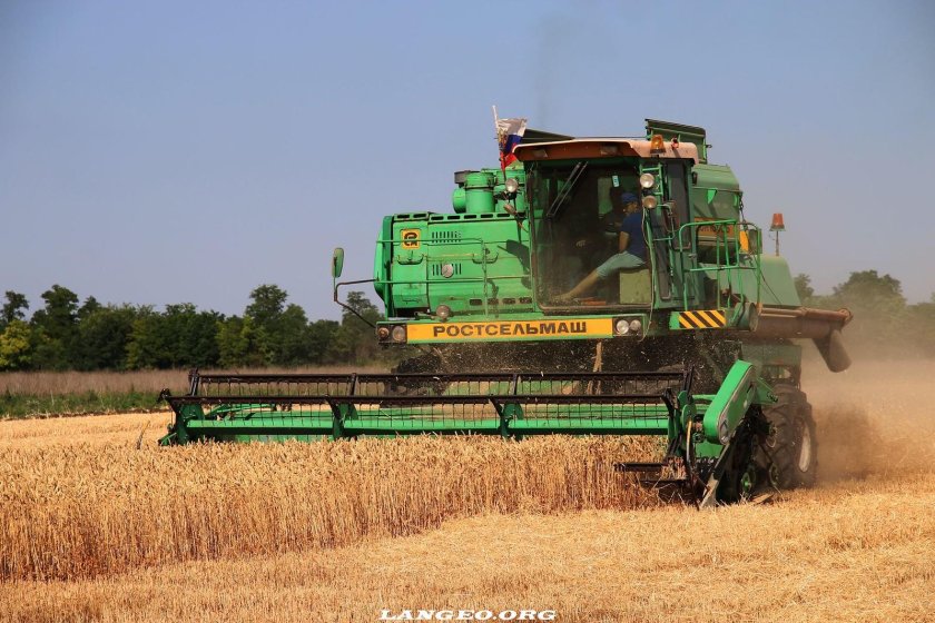 Комбайн Ростсельмаш Дон 1500б