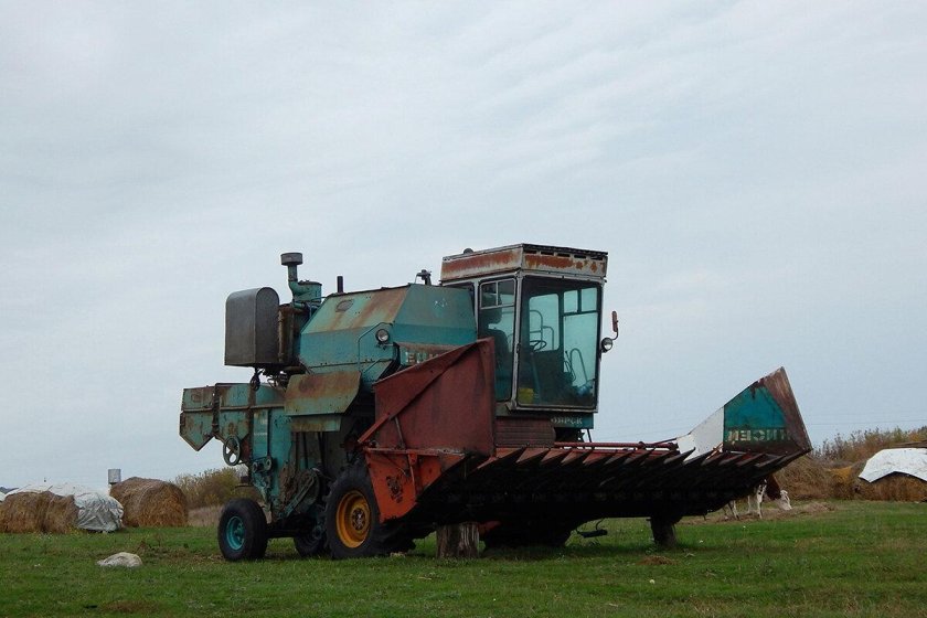 Комбайн зерноуборочный "Енисей-1200м"