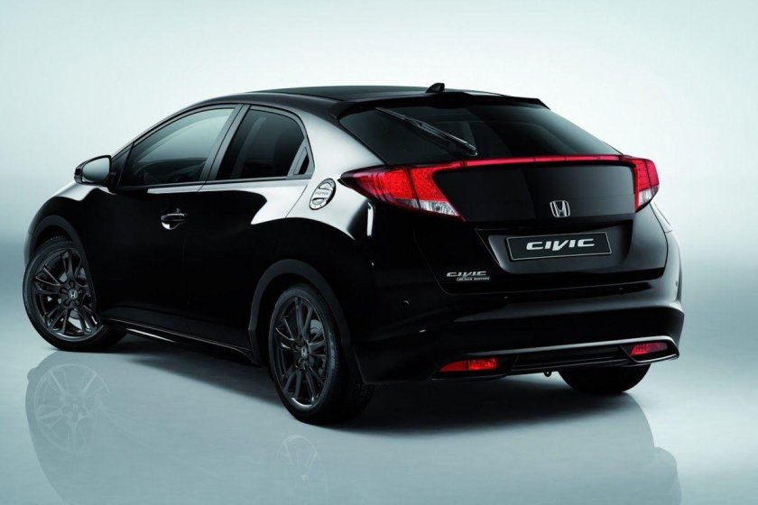 Honda Civic 2014 хэтчбек