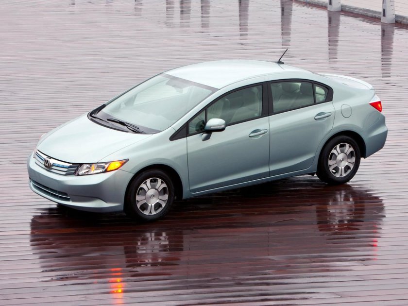 Honda Civic Hybrid 2013