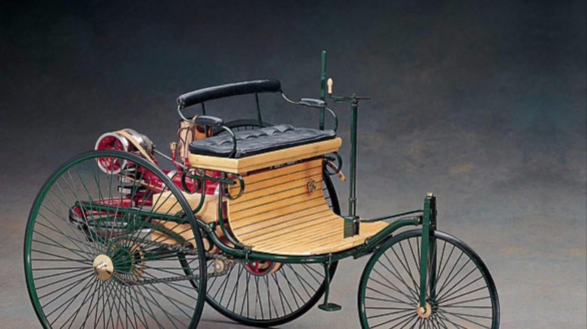 Первый автомобиль 1885 Карл Бенц