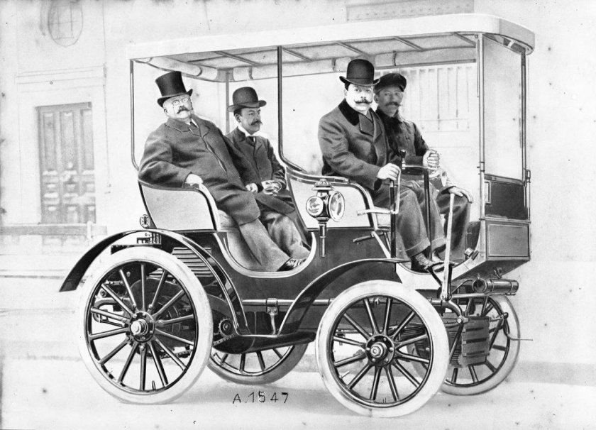 Готлиб Даймлер первый автомобиль