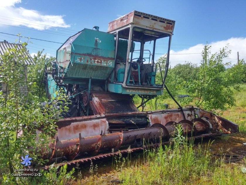 Комбайн Енисей гусеничный