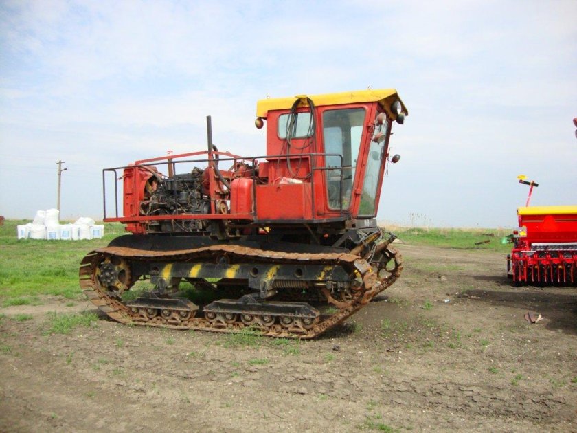 Комбайн гусеничный СКГ-3