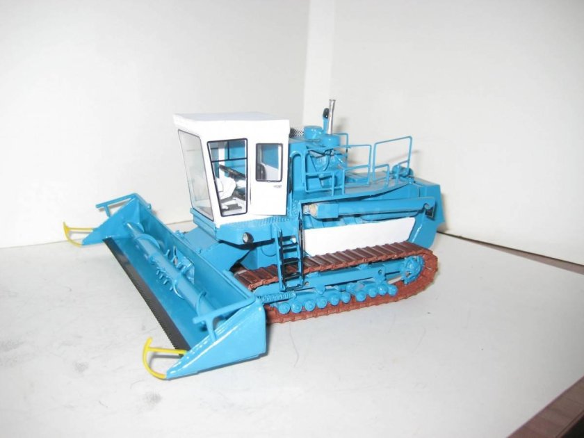 Модель комбайна Енисей 1200