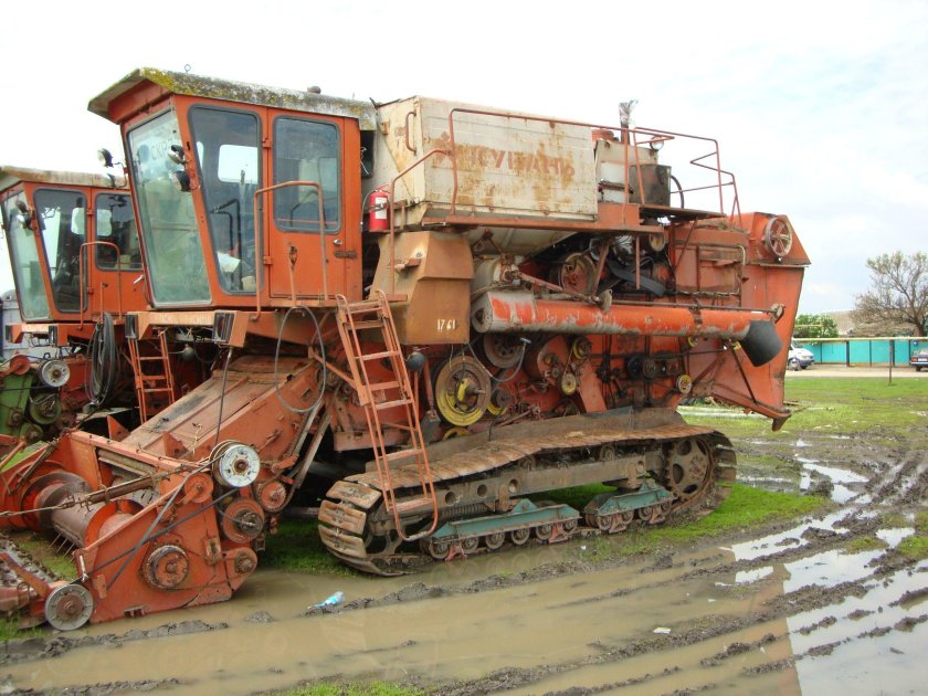 Комбайн рисоуборочный Кубань