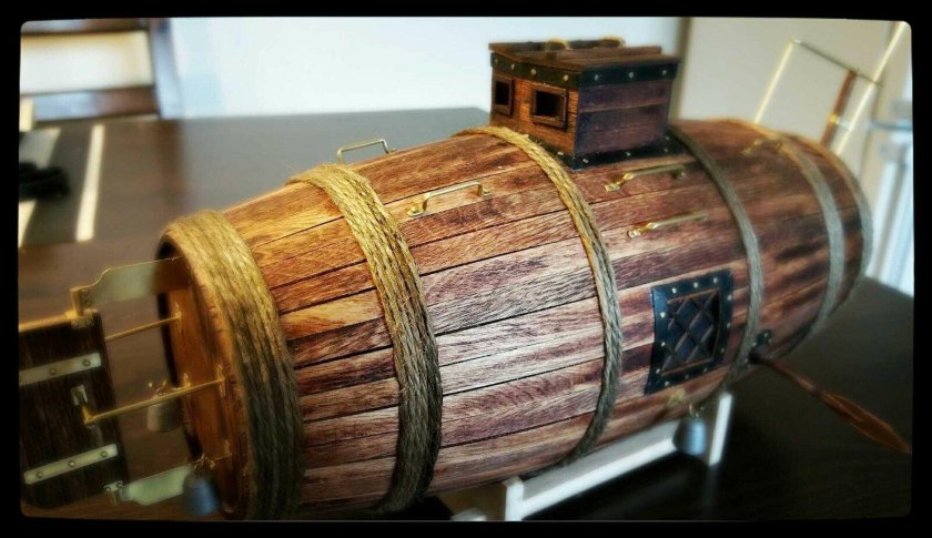 Подлодка из дерева