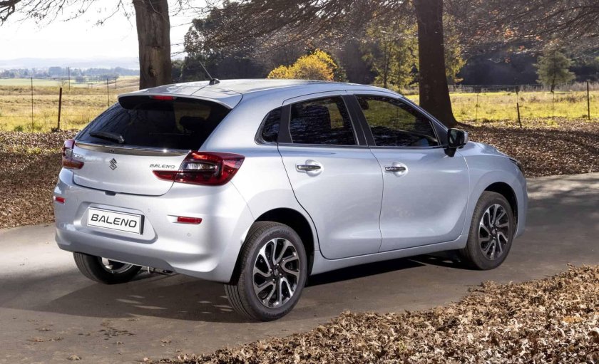 Suzuki Baleno фото