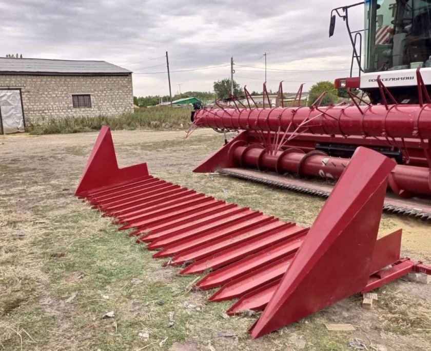 Жатка для уборки подсолнечника наш 873м
