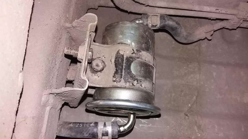 Топливный фильтр Сузуки эскудо 2001