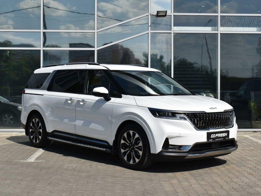 Киа Карнивал 2022 белая