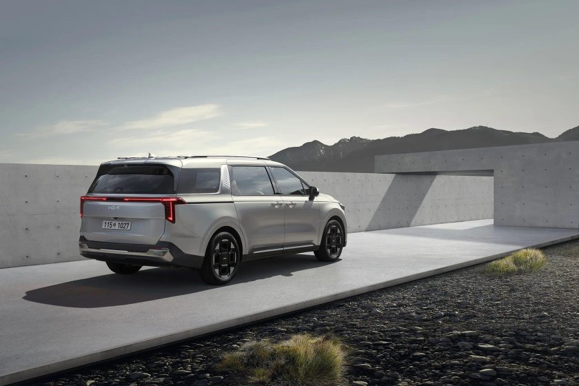 Киа Карнивал 2023 новый