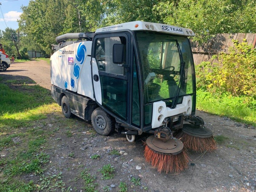 Подметально-уборочная машина Johnston cn200
