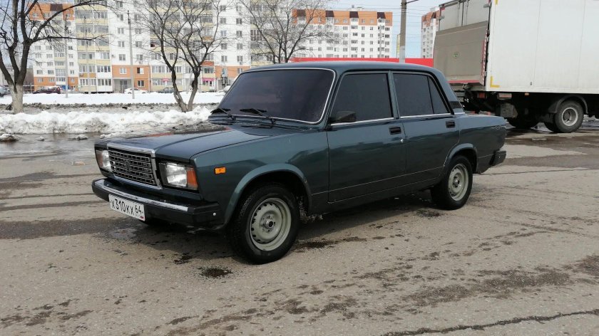 Lada 210740