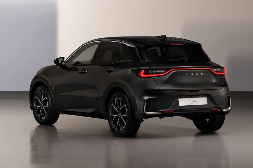 Лексус кроссовер 2024