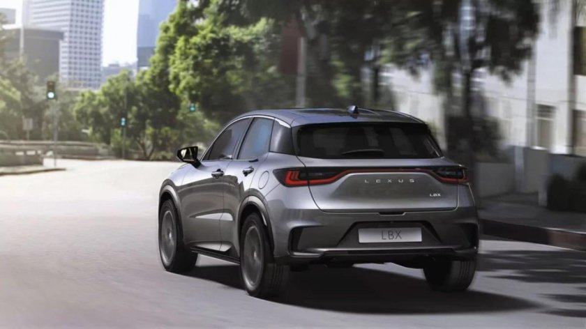 Лексус новый 2024 кроссовер