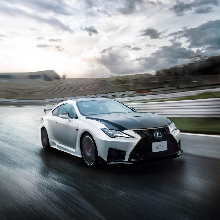 Лексус RCF 2022