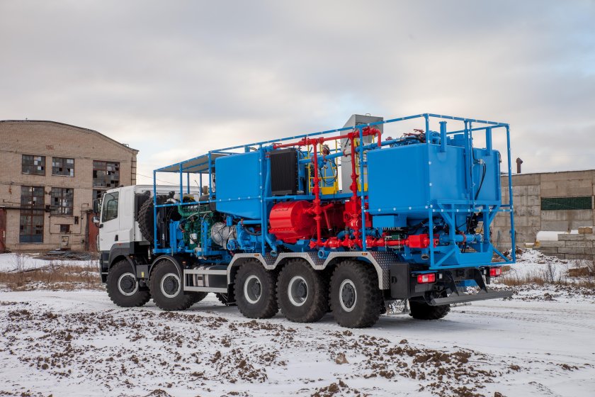 Цементировочный агрегат ца 320