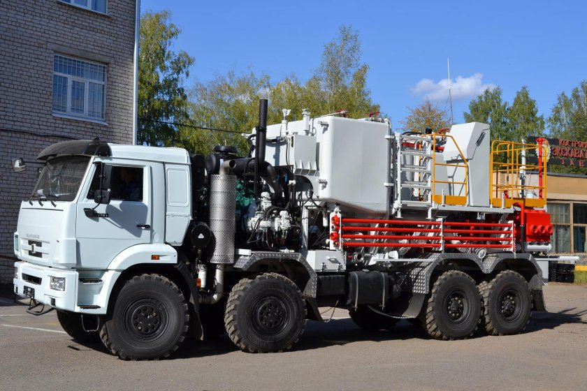 Ца-700 Tatra цементировочный агрегат