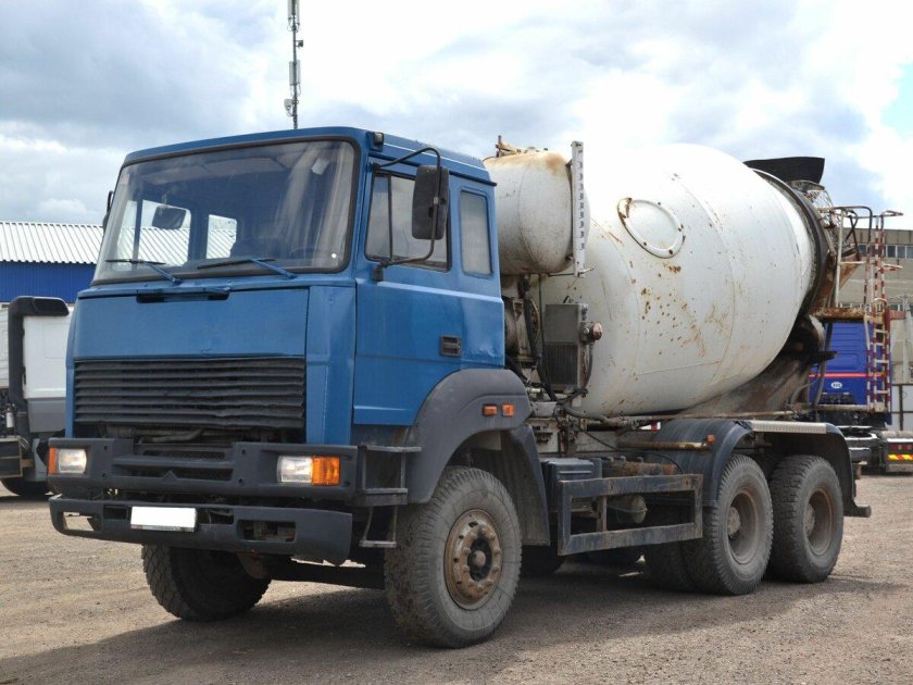 Автобетоносмеситель Урал