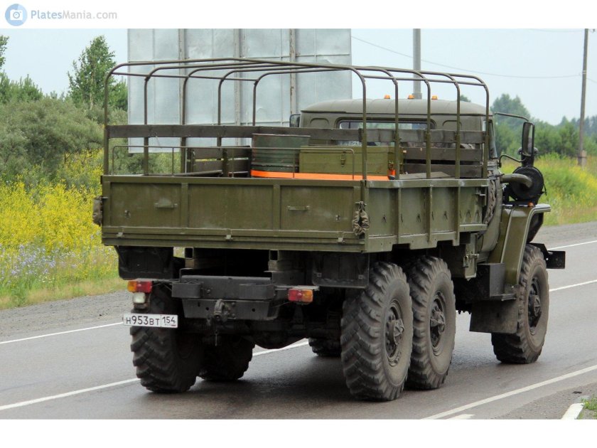 Урал 4320 бортовой военный