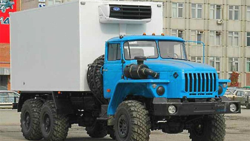 Урала 4320 с изотермическим фургоном