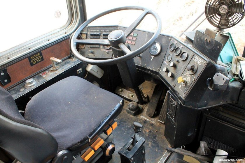 Икарус 260 кабина водителя