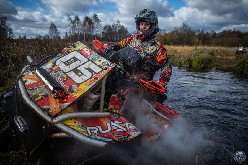 Гонка на квадроциклах