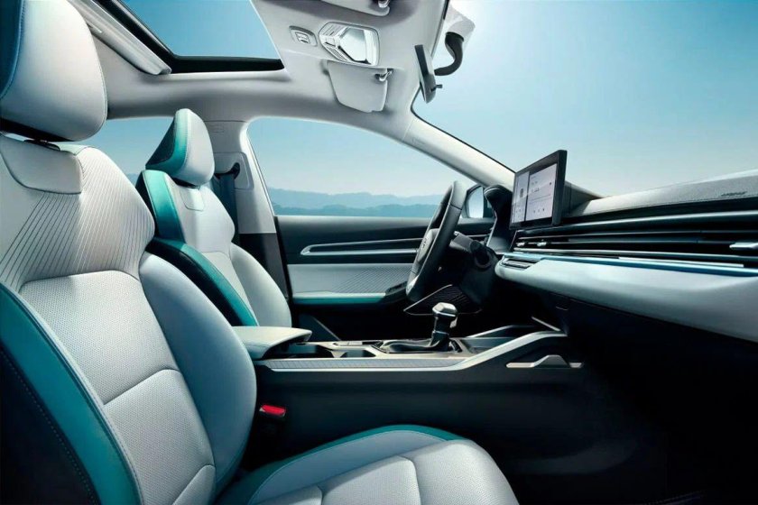 Emgrand интерьер