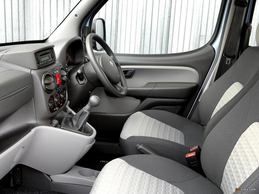 Фиат Добло 2008 салон