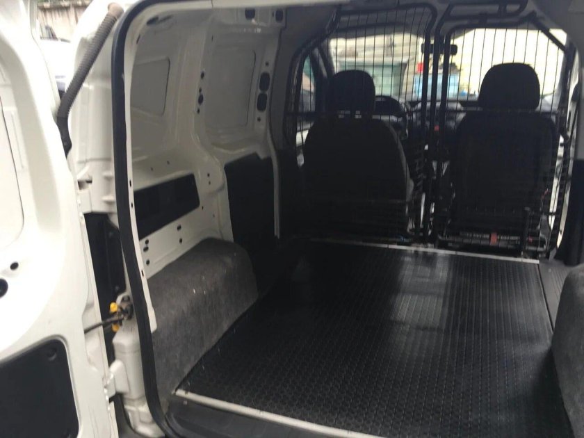 Фиат Добло перегородка салона