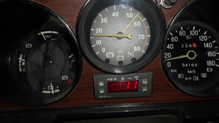 Тахометр панели ГАЗ 31029