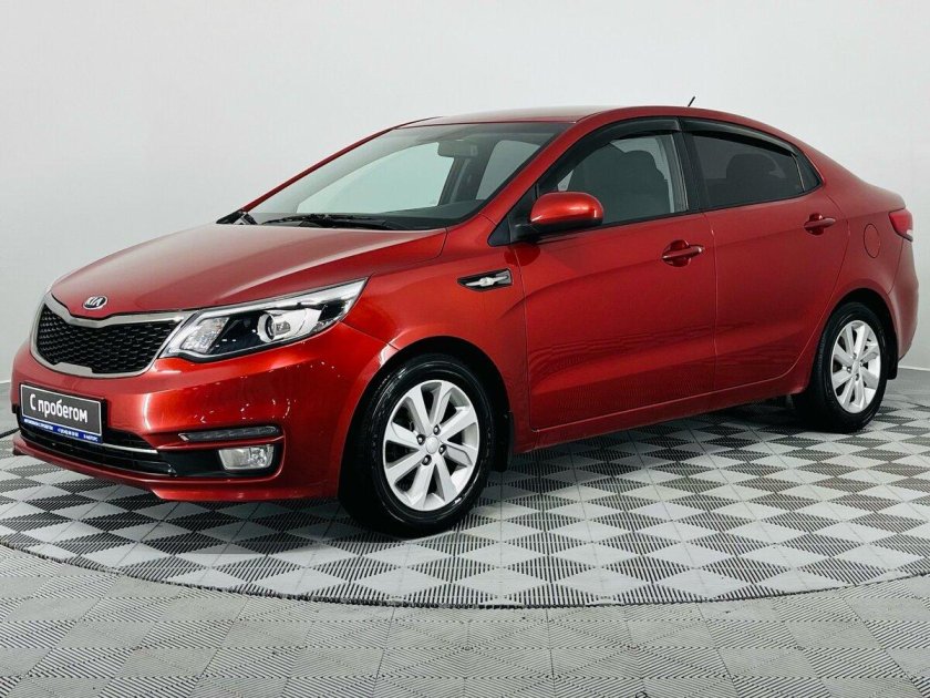 Красная киа рио
