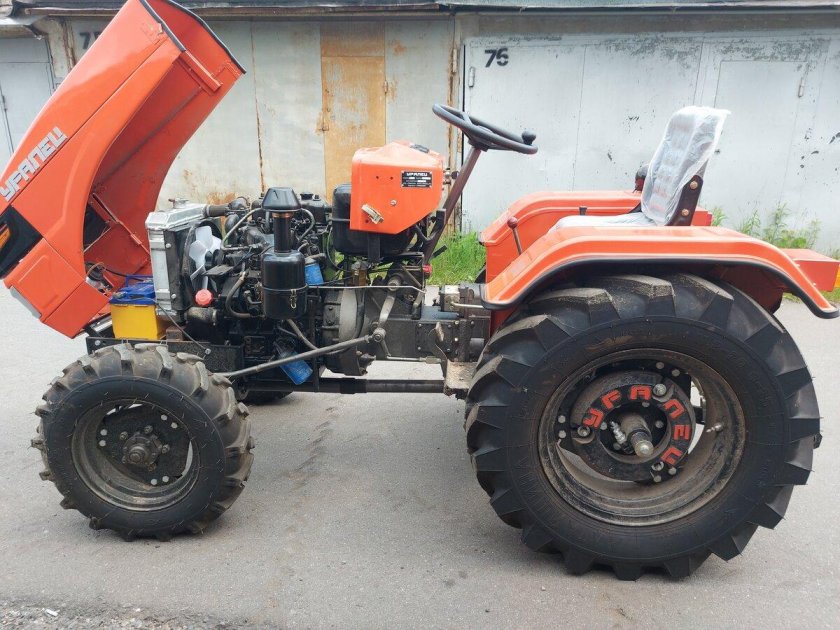 Мини трактор уралец