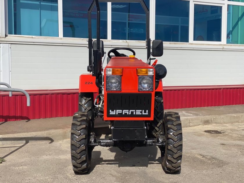 Мини трактор уралец