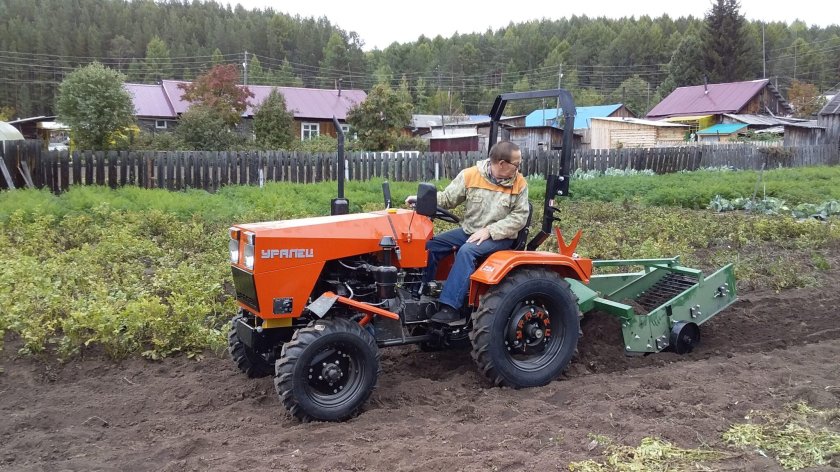 Минитрактор Уралец 2204