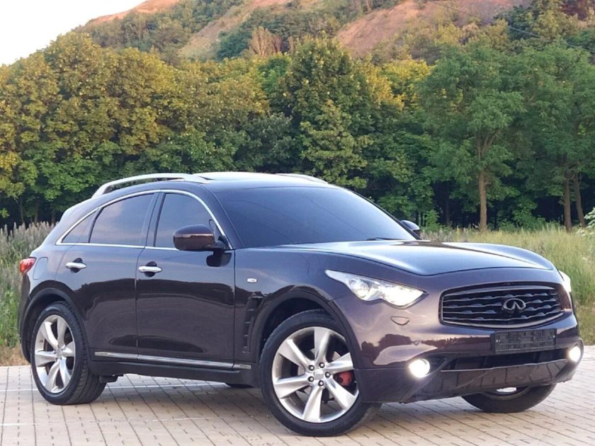 Infiniti fx35 2010