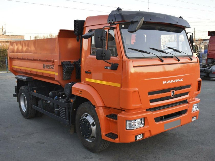 КАМАЗ 43255 самосвал