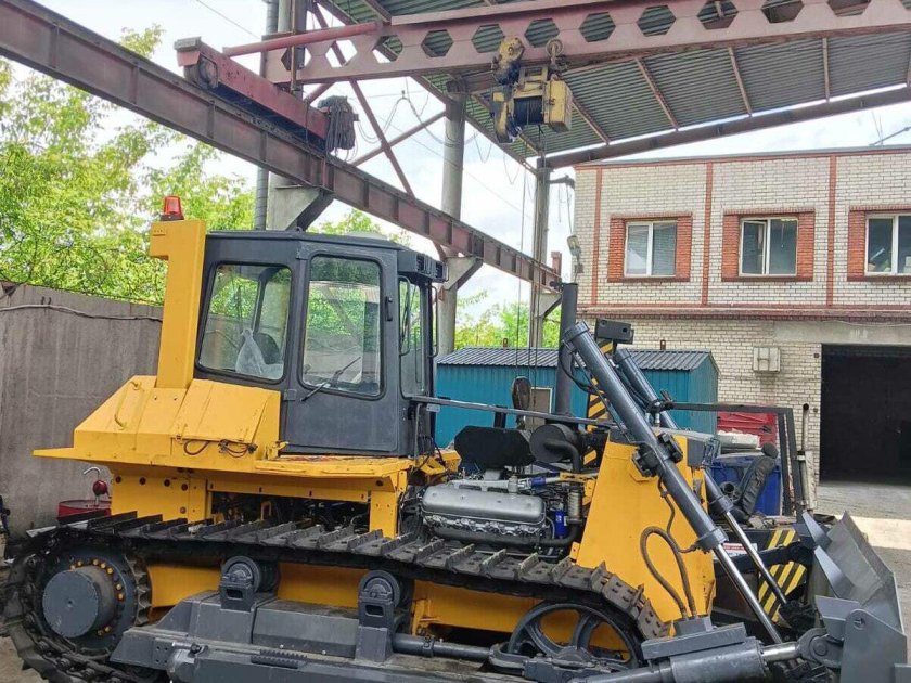 Бульдозер дст урал тм 10