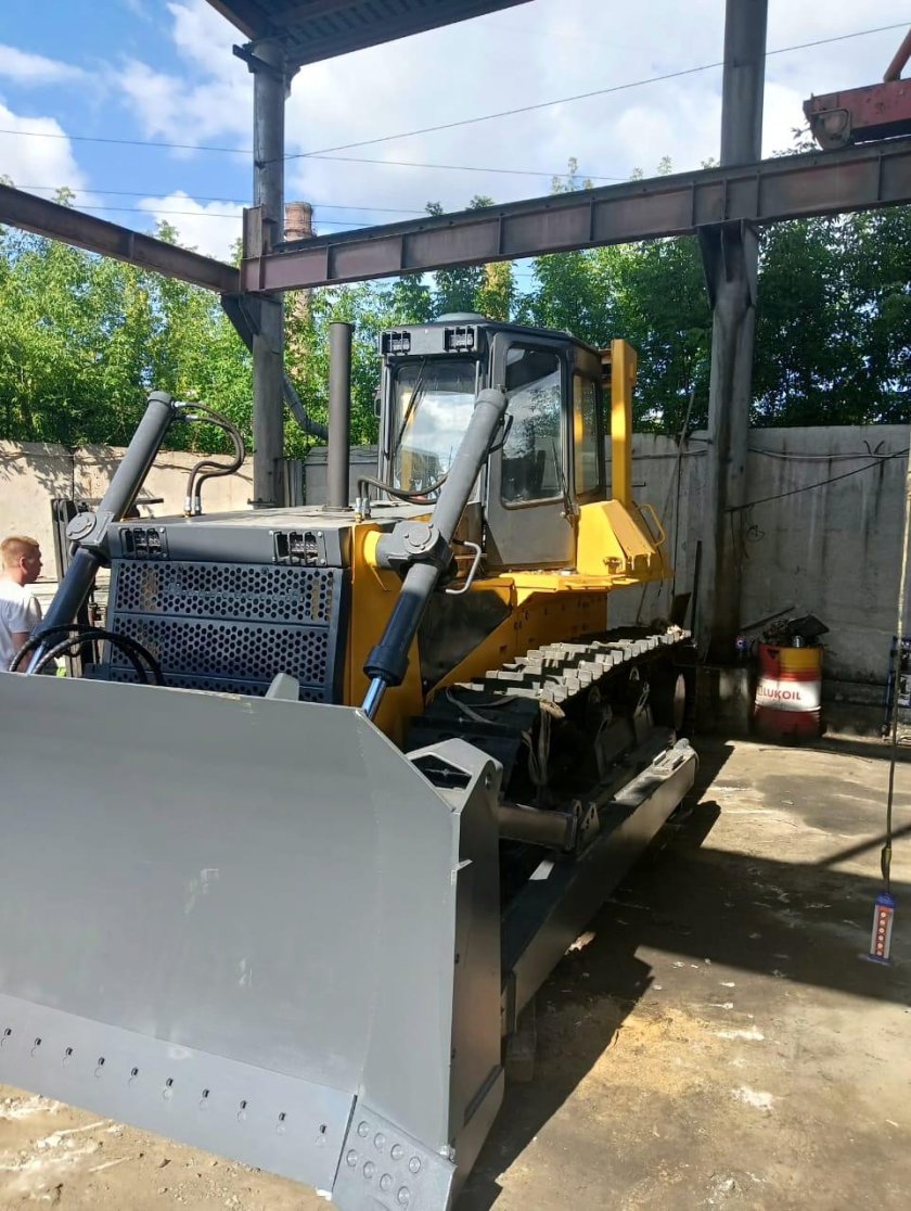 Бульдозер дст урал тм 10