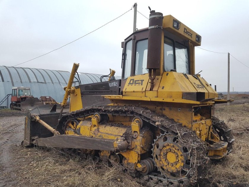 ТМ-10 бульдозер