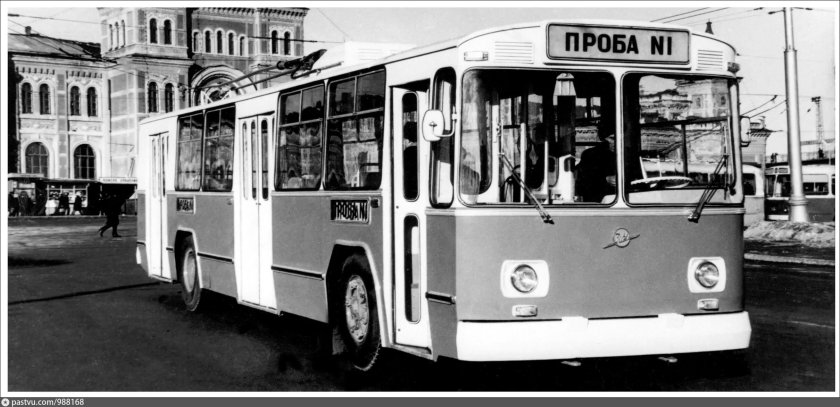 Троллейбус ЗИУ 9 СССР