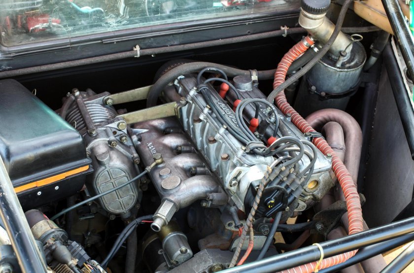 Lancia Rally 037 engine