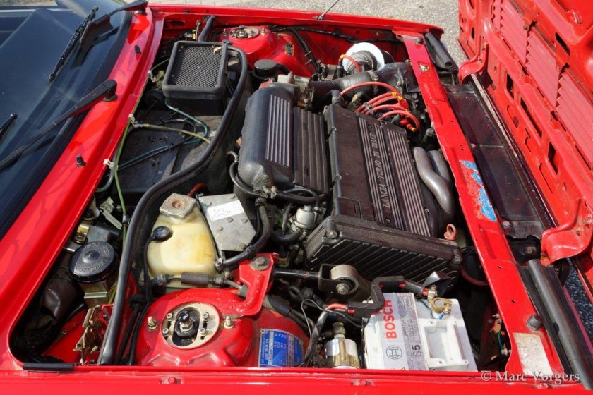 Lancia Delta integrale 16v зеленая