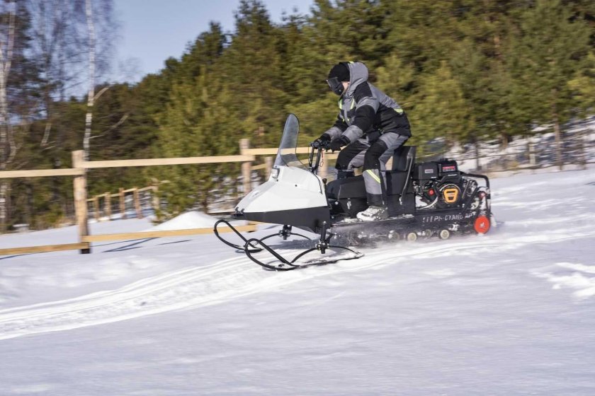 Снегоход Бурлак-м Егерь