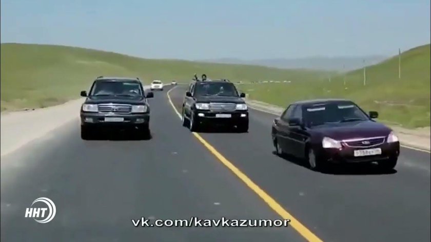 Машина обгоняет