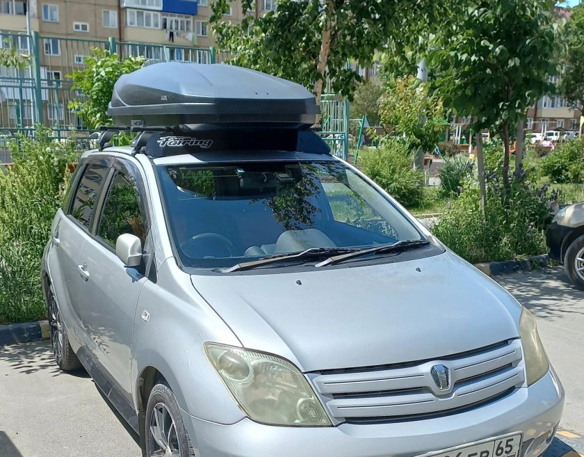 Багажник на крышу тойота раум 2004