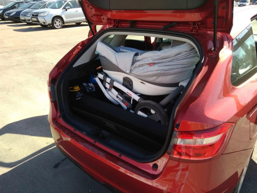 Веста св кросс багажник